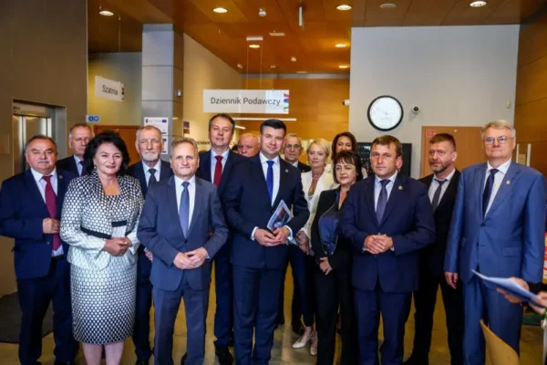 Wotum zaufania i absolutorium dla władz województwa i powiatu