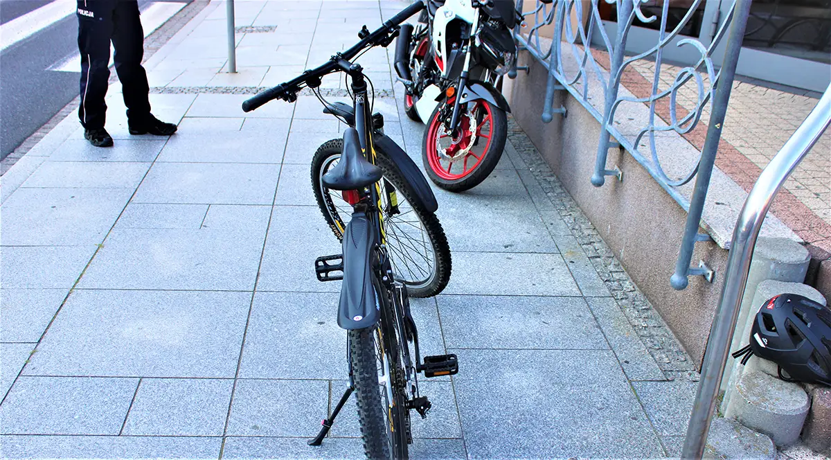 Wypadek w Kętach: 12-latek wjechał rowerem przed motocyklistę