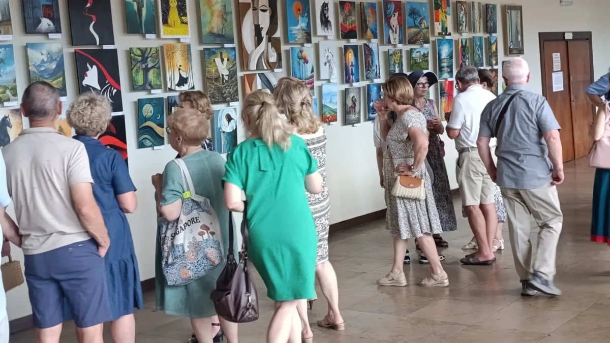 Wernisaż „Nowe horyzonty” w Oświęcimskim Centrum Kultury – prace uczestników zajęć malarstwa akrylowego