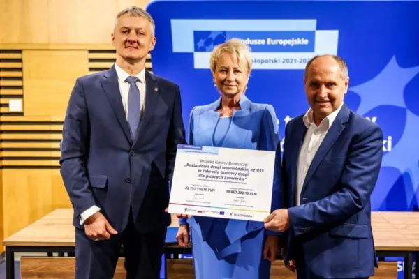 Blisko 20 mln zł na budowę drogi dla pieszych i rowerów wzdłuż DW 933