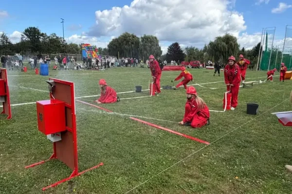 Młodzieżowe Zawody Sportowo-Pożarnicze w Oświęcimiu: rywalizacja młodych druhów