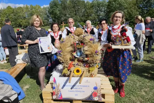 XXVIII Dożynki Województwa Małopolskiego: KGW Babice zaprezentowało wieniec w konkursie