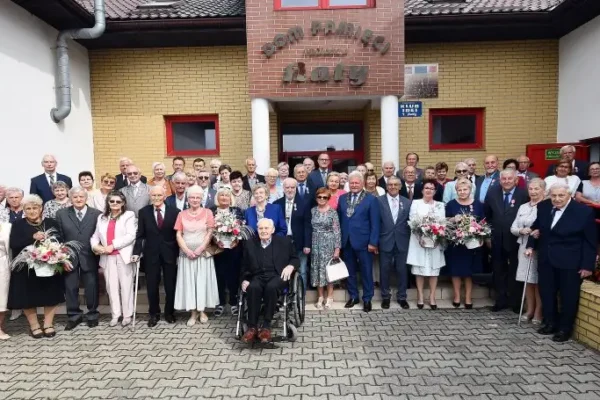 Złote gody w Chełmku. Medale prezydenta dla 47 par małżeńskich