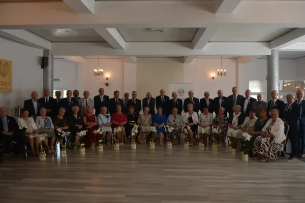 Złote, diamentowe i żelazne gody w gminie Przeciszów. Prezydent RP uhonorował małżeństwa
